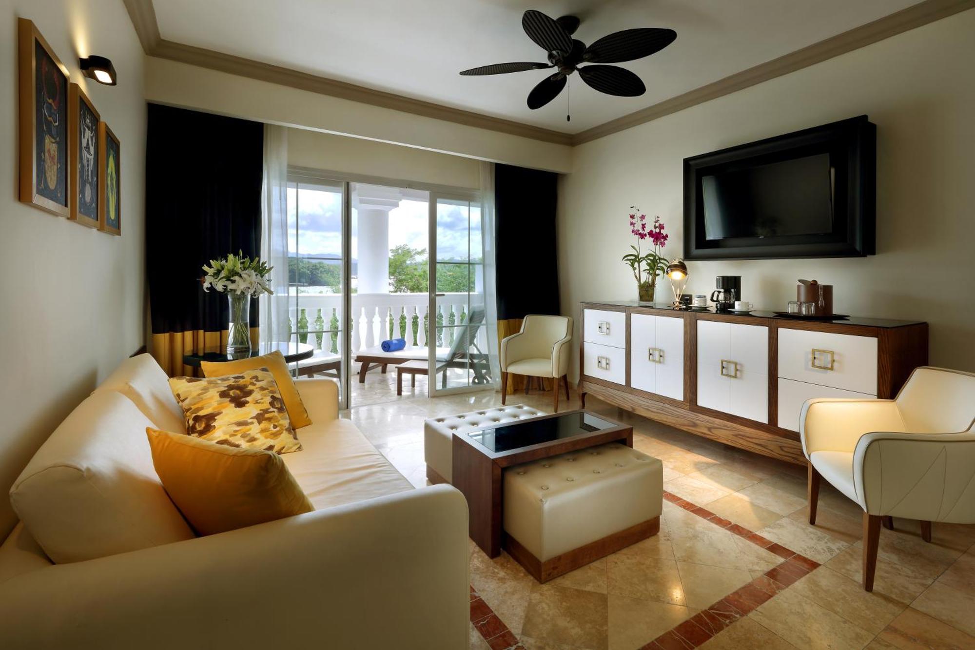 The Signature Level At Grand Palladium Lady Hamilton Resort & Spa Lucea Bagian luar foto