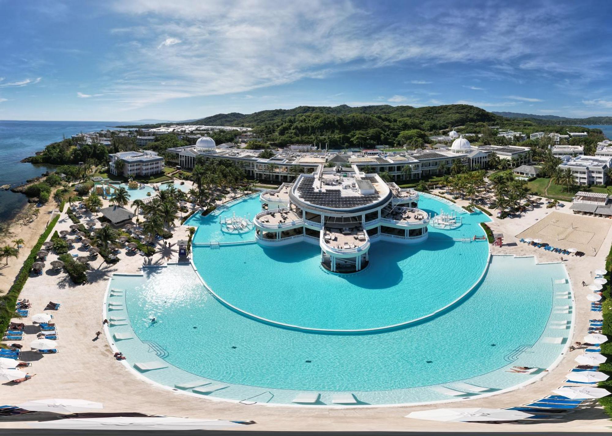 The Signature Level At Grand Palladium Lady Hamilton Resort & Spa Lucea Bagian luar foto