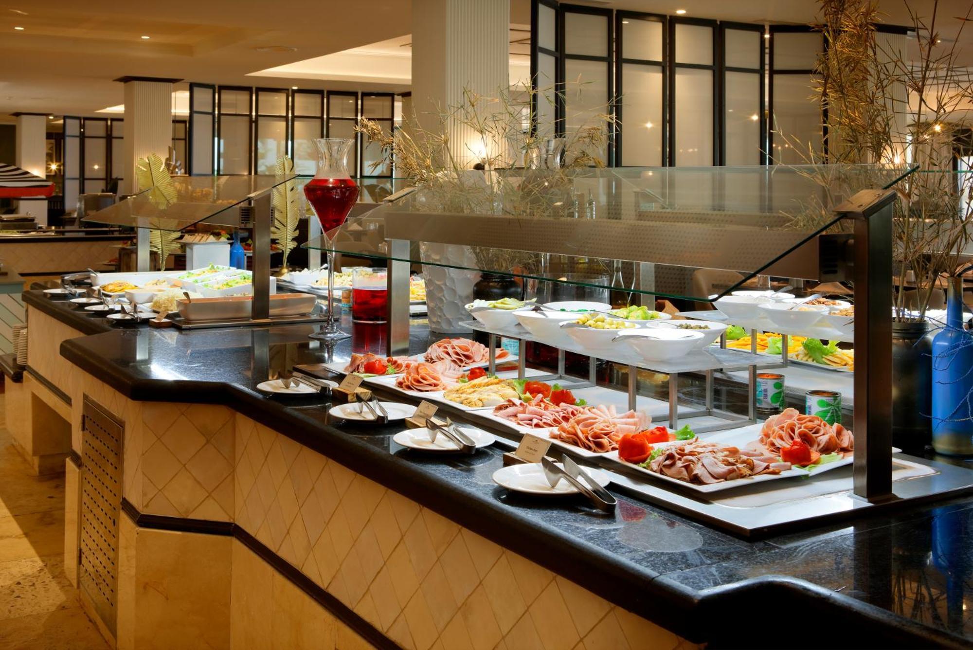 The Signature Level At Grand Palladium Lady Hamilton Resort & Spa Lucea Bagian luar foto